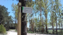 Manual direction sign from Castilla y León